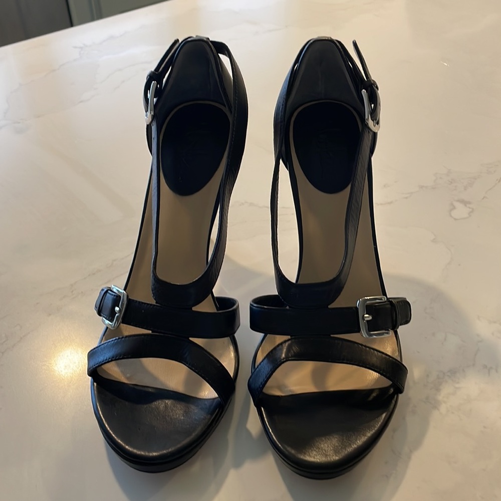 Cole Haan Black women’s strappy sandal 9B